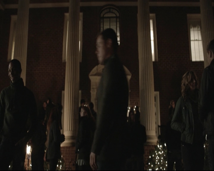 VampireDiariesWorld-dot-org_5x12TheDevilInside-deletedscene0016.jpg