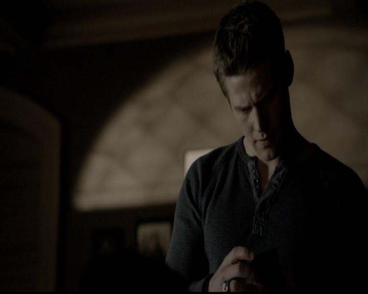 VampireDiariesWorld-dot-org_5x12TheDevilInside2690.jpg