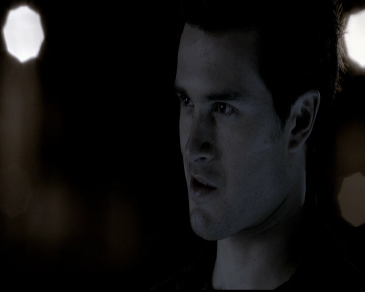 VampireDiariesWorld-dot-org_5x12TheDevilInside4669.jpg