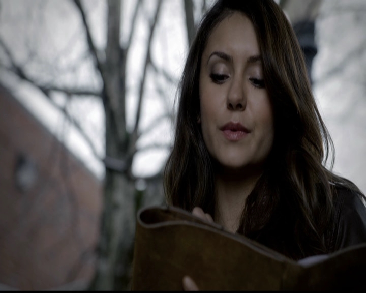 VampireDiariesWorld-dot-org_5x13TotalEclipseOfTheHeart0027.jpg