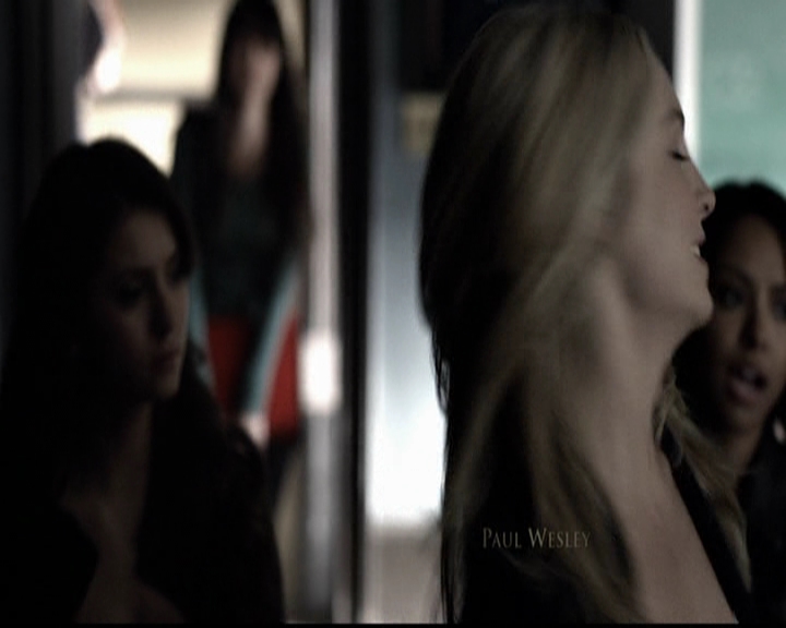 VampireDiariesWorld-dot-org_5x13TotalEclipseOfTheHeart0063.jpg