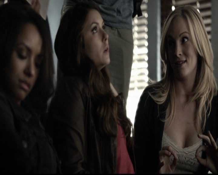 VampireDiariesWorld-dot-org_5x13TotalEclipseOfTheHeart0079.jpg