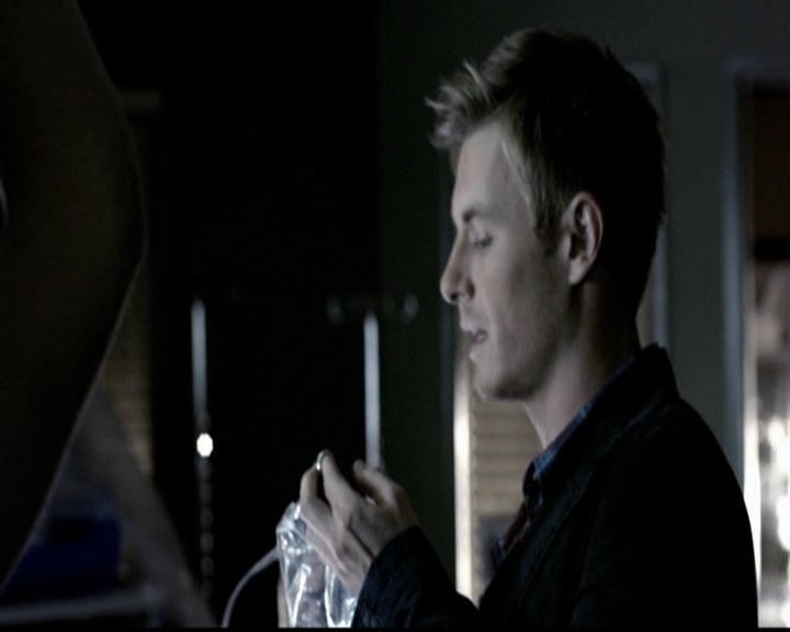 VampireDiariesWorld-dot-org_5x13TotalEclipseOfTheHeart0362.jpg