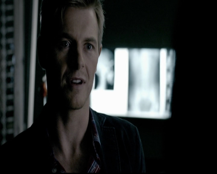 VampireDiariesWorld-dot-org_5x13TotalEclipseOfTheHeart0410.jpg