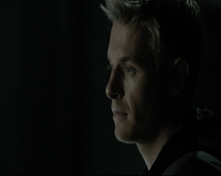 VampireDiariesWorld-dot-org_5x14NoExit-deletedscene2422.jpg