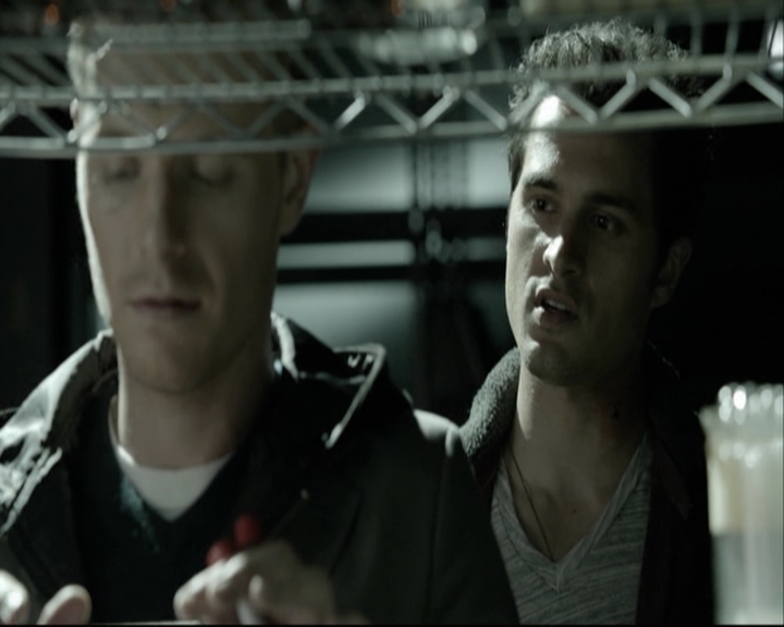 VampireDiariesWorld-dot-org_5x14NoExit-deletedscene2439.jpg