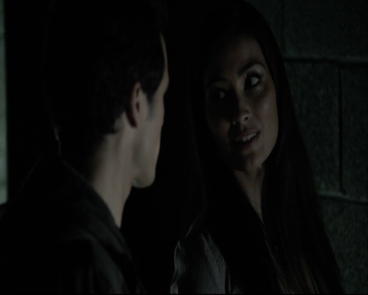 VampireDiariesWorld-dot-org_5x14NoExit-deletedscene2457.jpg