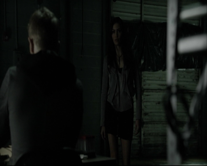 VampireDiariesWorld-dot-org_5x14NoExit-deletedscene2470.jpg