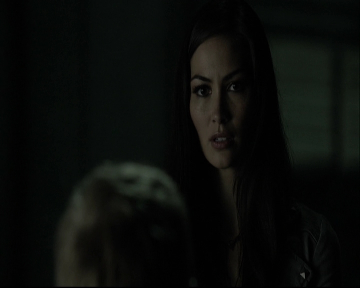 VampireDiariesWorld-dot-org_5x14NoExit-deletedscene2521.jpg