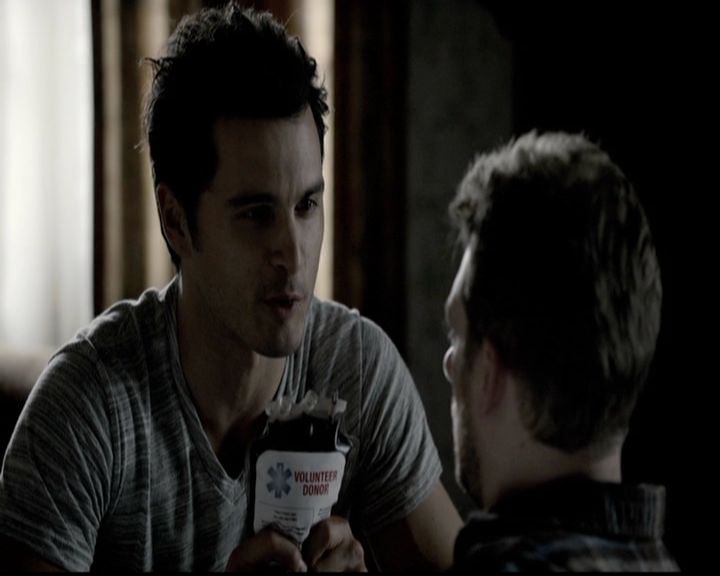 VampireDiariesWorld-dot-org_5x14NoExit0122.jpg