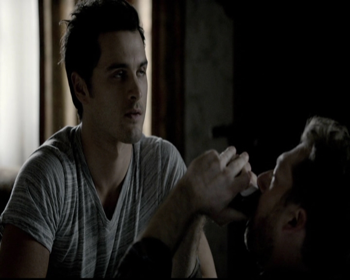 VampireDiariesWorld-dot-org_5x14NoExit0128.jpg