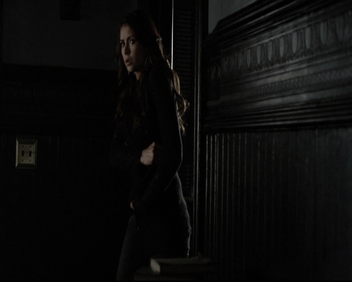 VampireDiariesWorld-dot-org_5x16WhileYouWereSleeping0129.jpg