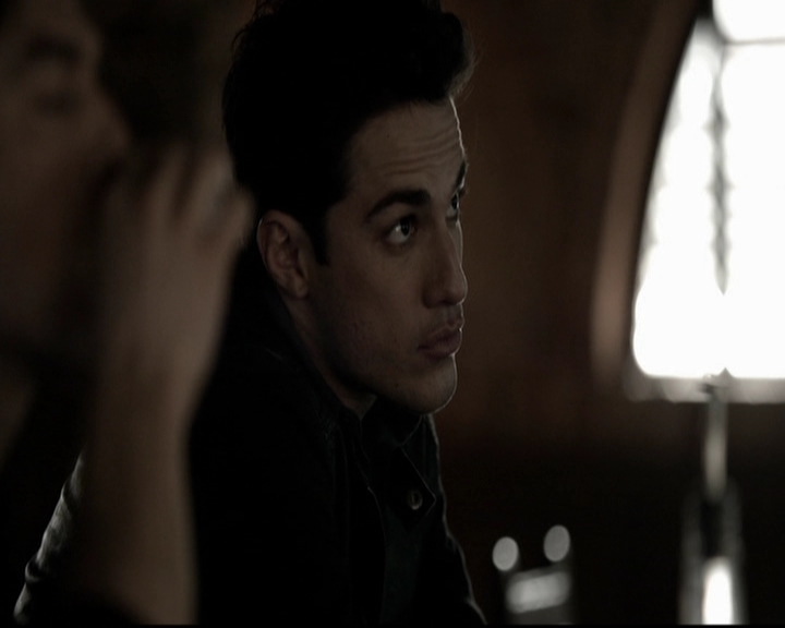 VampireDiariesWorld-dot-org_5x17RescueMe0304.jpg