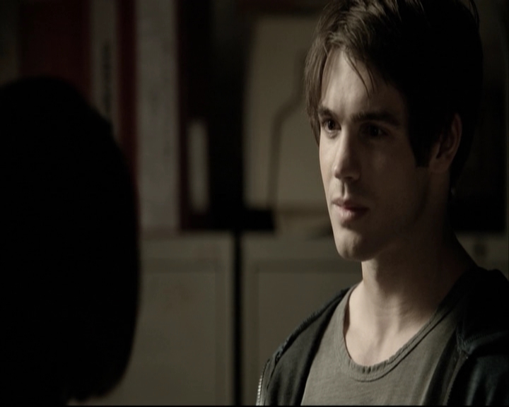 VampireDiariesWorld-dot-org_5x18ResidentEvil-deletedscenes0034.jpg