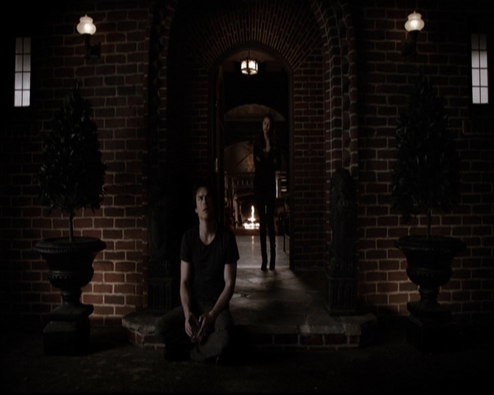 VampireDiariesWorld-dot-org_5x18ResidentEvil1233.jpg