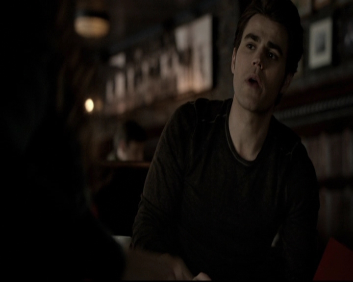 VampireDiariesWorld-dot-org_5x19ManOnFire0076.jpg