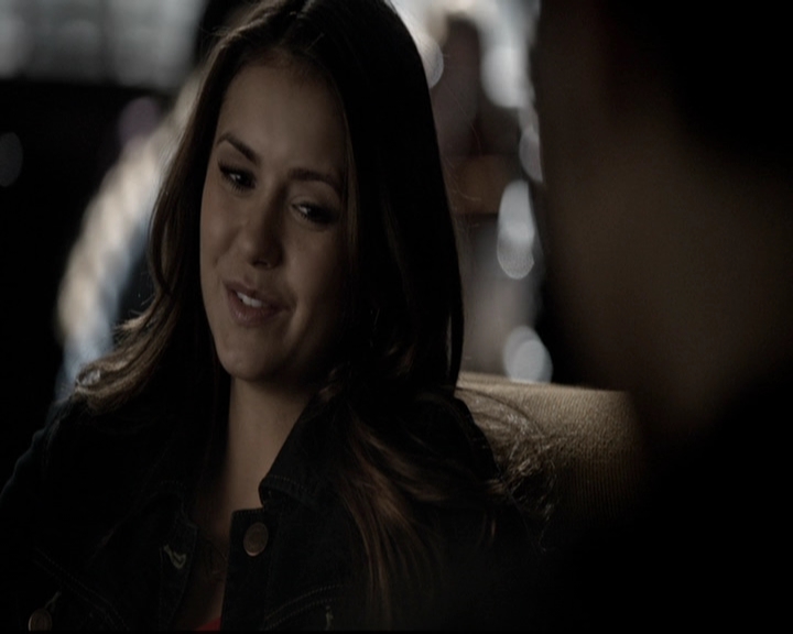 VampireDiariesWorld-dot-org_5x19ManOnFire0096.jpg