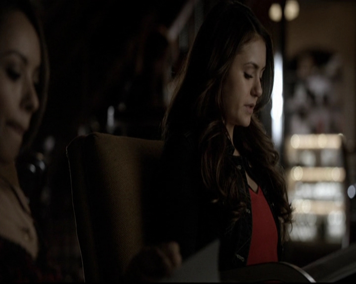 VampireDiariesWorld-dot-org_5x19ManOnFire0113.jpg