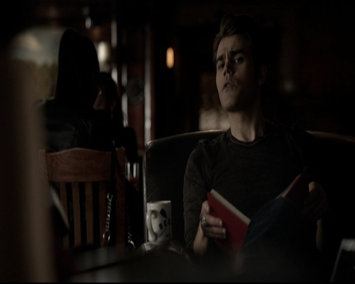 VampireDiariesWorld-dot-org_5x19ManOnFire0130.jpg