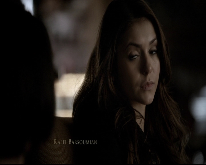 VampireDiariesWorld-dot-org_5x19ManOnFire0140.jpg