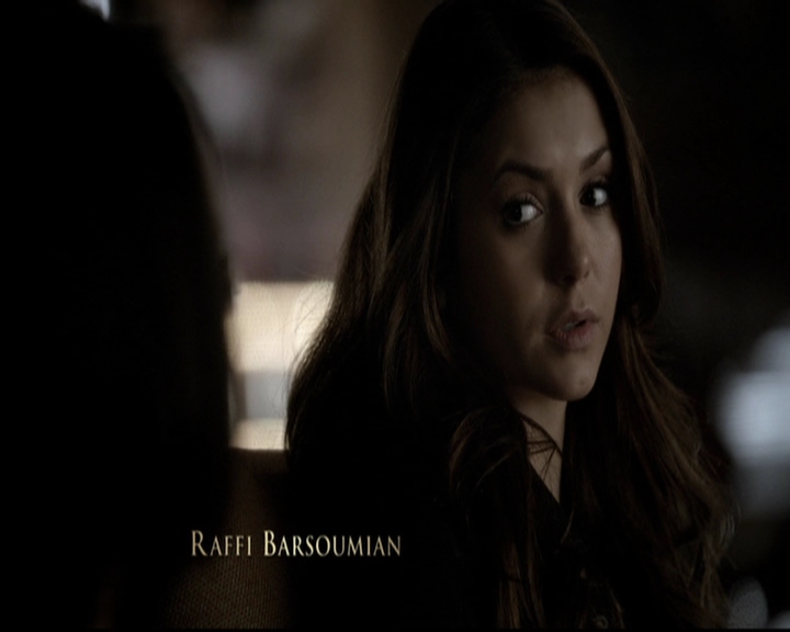 VampireDiariesWorld-dot-org_5x19ManOnFire0141.jpg