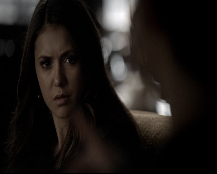 VampireDiariesWorld-dot-org_5x19ManOnFire0170.jpg