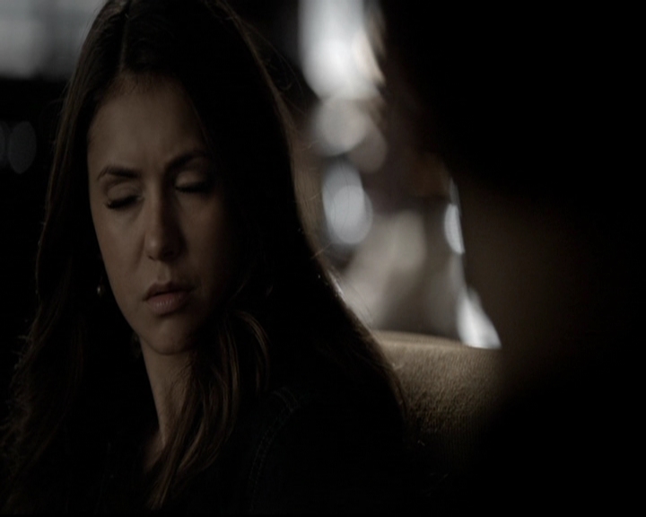 VampireDiariesWorld-dot-org_5x19ManOnFire0172.jpg