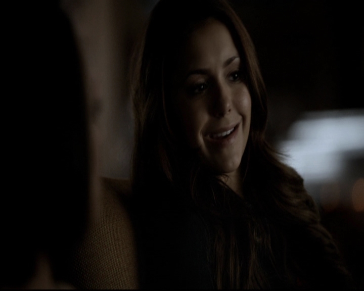 VampireDiariesWorld-dot-org_5x19ManOnFire0174.jpg