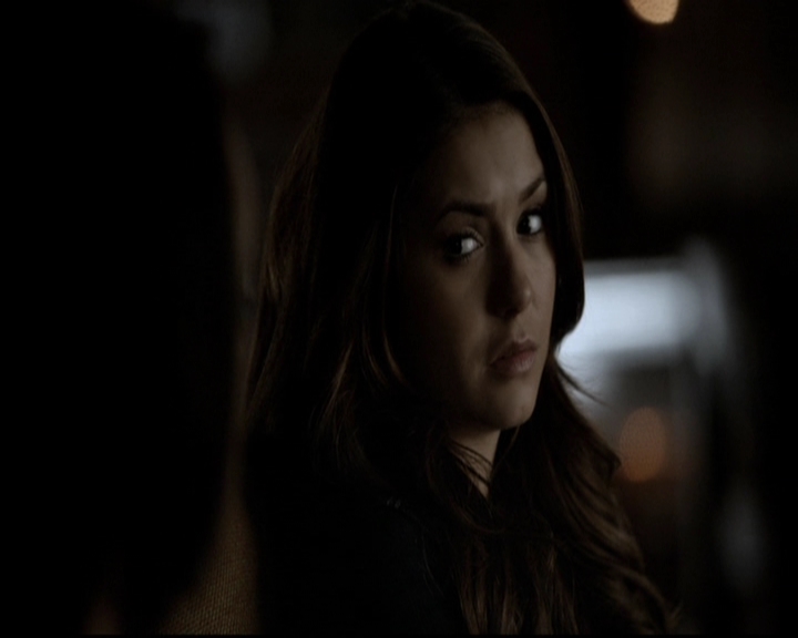 VampireDiariesWorld-dot-org_5x19ManOnFire0179.jpg