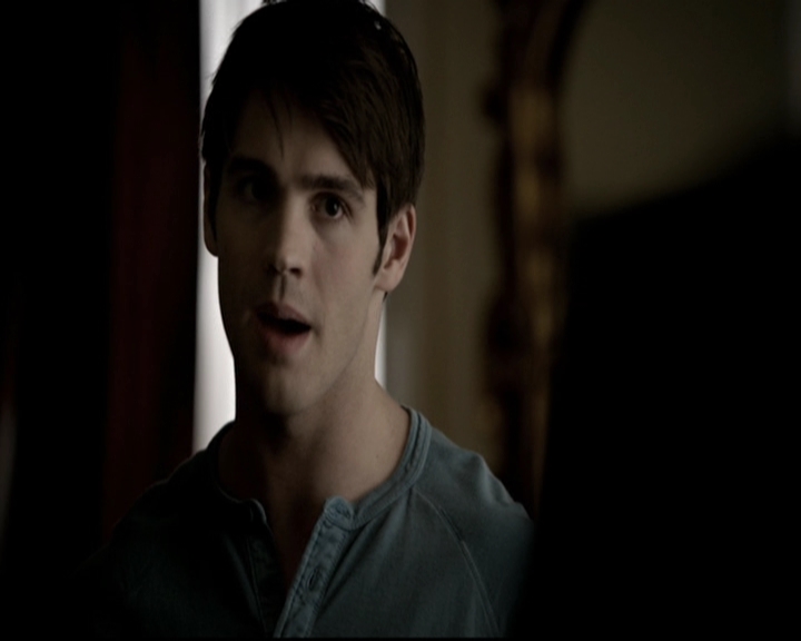 VampireDiariesWorld-dot-org_5x19ManOnFire0187.jpg