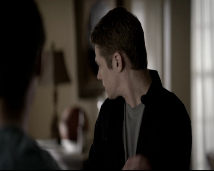 VampireDiariesWorld-dot-org_5x19ManOnFire0189.jpg