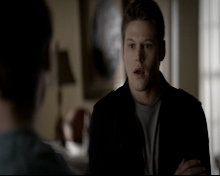 VampireDiariesWorld-dot-org_5x19ManOnFire0190.jpg