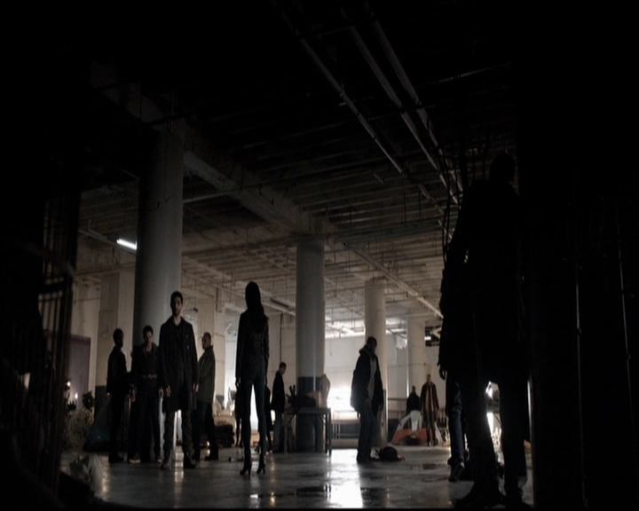 VampireDiariesWorld-dot-org_5x19ManOnFire0278.jpg