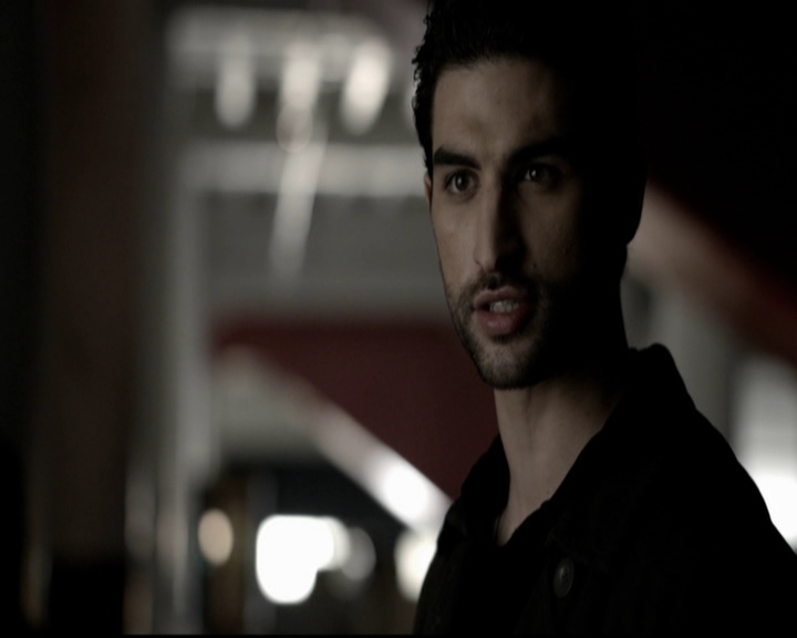 VampireDiariesWorld-dot-org_5x19ManOnFire0291.jpg