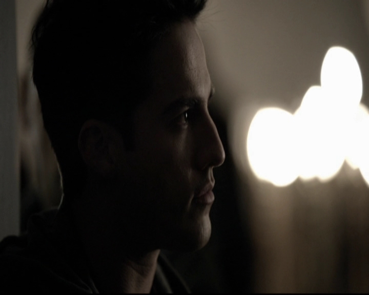 VampireDiariesWorld-dot-org_5x19ManOnFire0292.jpg