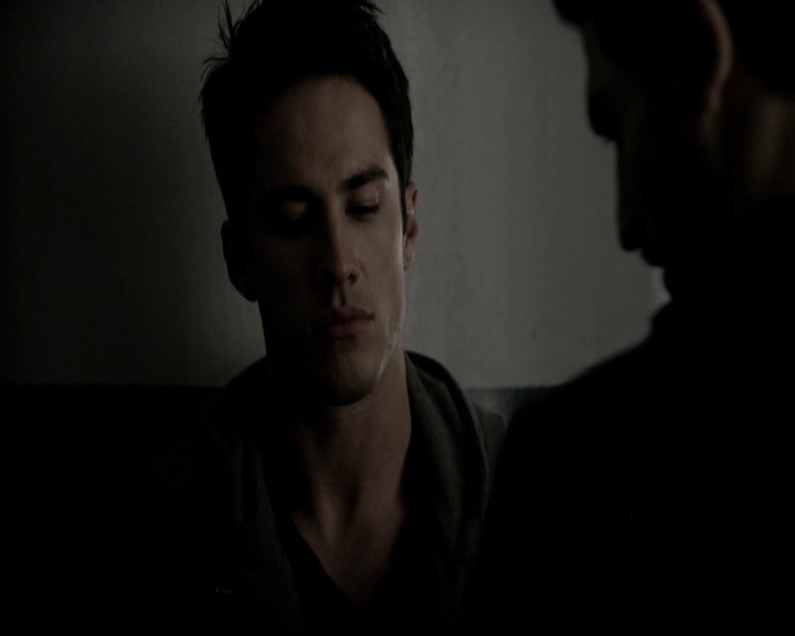 VampireDiariesWorld-dot-org_5x19ManOnFire0294.jpg