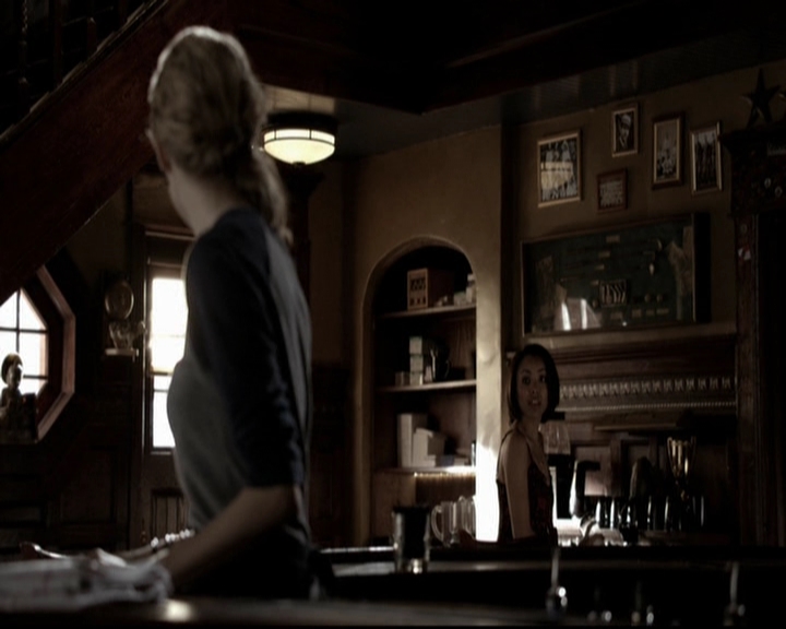 VampireDiariesWorld-dot-org_5x19ManOnFire0370.jpg