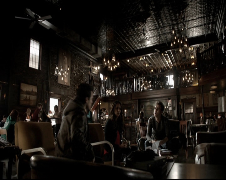 VampireDiariesWorld-dot-org_5x19ManOnFire0399.jpg