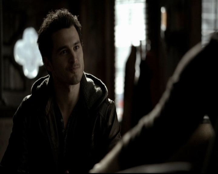 VampireDiariesWorld-dot-org_5x19ManOnFire0403.jpg