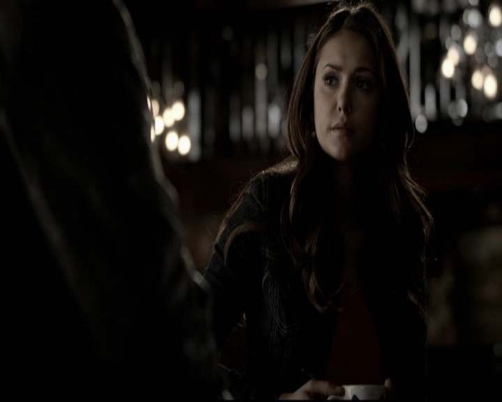 VampireDiariesWorld-dot-org_5x19ManOnFire0406.jpg