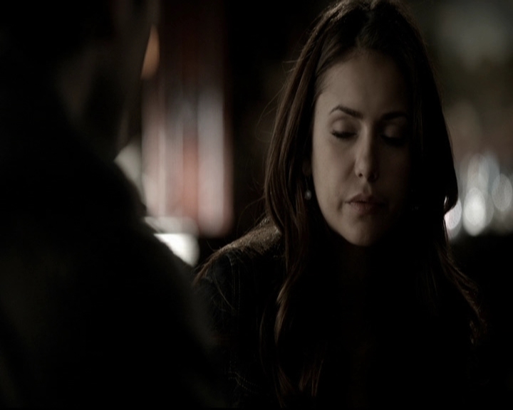 VampireDiariesWorld-dot-org_5x19ManOnFire0411.jpg