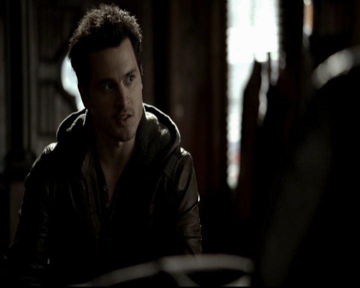 VampireDiariesWorld-dot-org_5x19ManOnFire0432.jpg