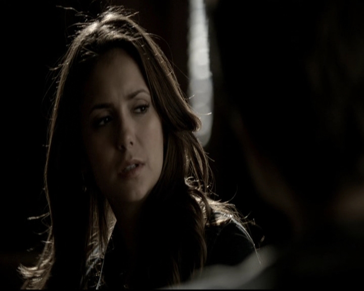 VampireDiariesWorld-dot-org_5x19ManOnFire0442.jpg