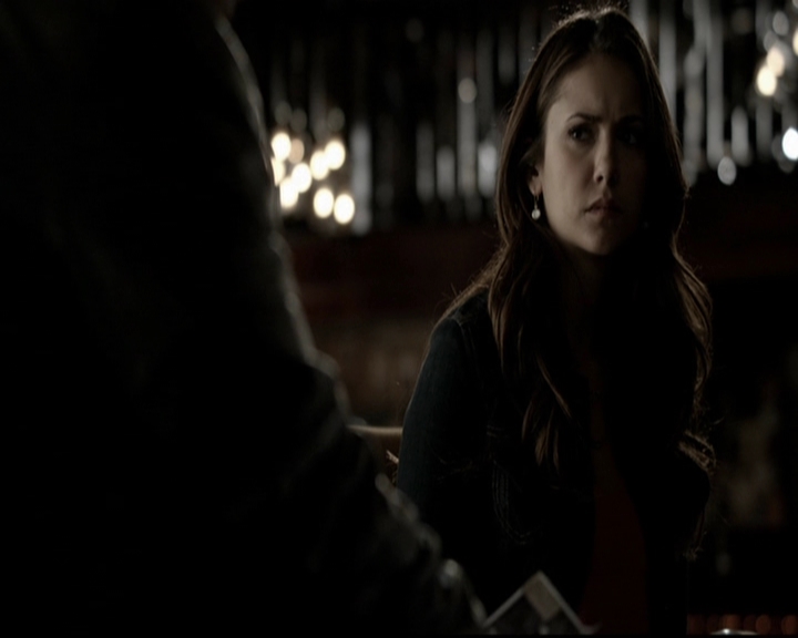 VampireDiariesWorld-dot-org_5x19ManOnFire0448.jpg