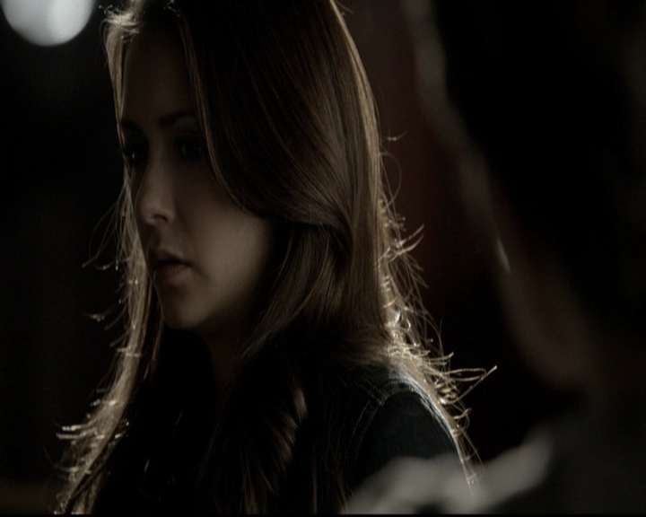 VampireDiariesWorld-dot-org_5x19ManOnFire0459.jpg