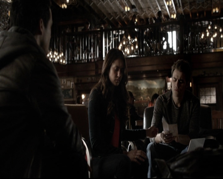 VampireDiariesWorld-dot-org_5x19ManOnFire0461.jpg