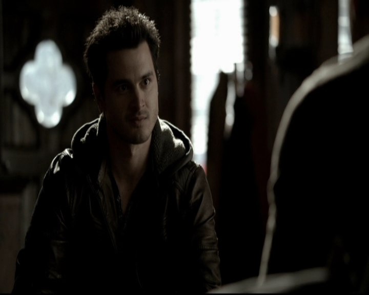 VampireDiariesWorld-dot-org_5x19ManOnFire0462.jpg