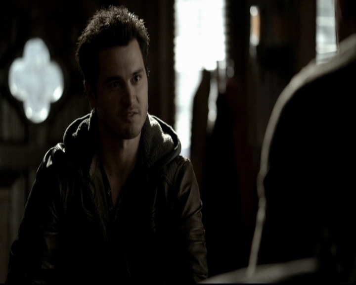 VampireDiariesWorld-dot-org_5x19ManOnFire0463.jpg