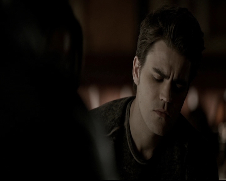 VampireDiariesWorld-dot-org_5x19ManOnFire0464.jpg