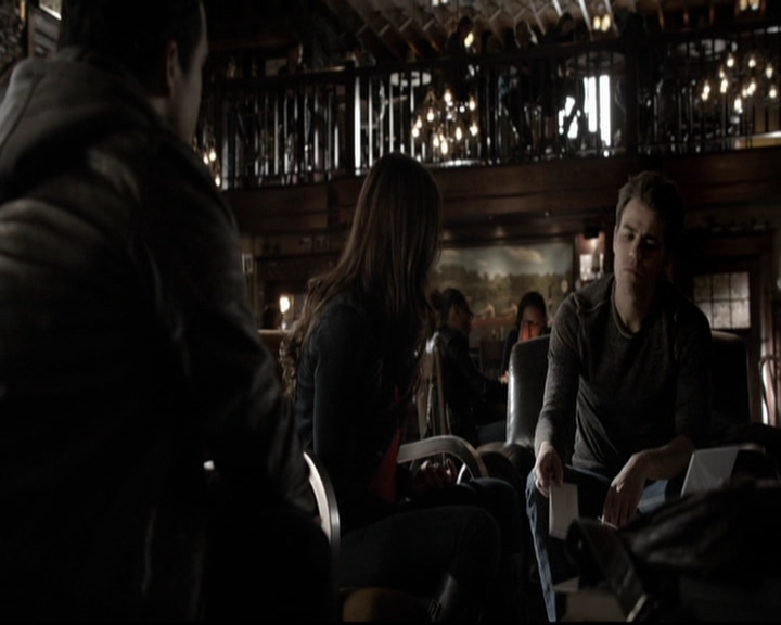 VampireDiariesWorld-dot-org_5x19ManOnFire0481.jpg